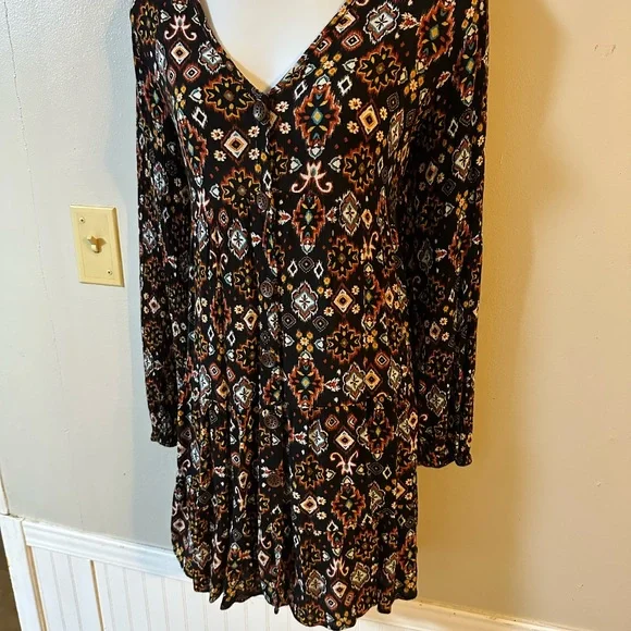 Dress - Picture 2 of 4